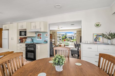 Photo of property in 34 Herbert Avenue, Cloverlea, Palmerston North, 4412
