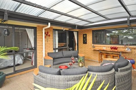 Photo of property in 14 Blackwood Drive, Wattle Downs, Auckland, 2103