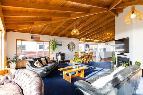 Photo of property in 50 Whiteley Street, Moturoa, New Plymouth, 4310