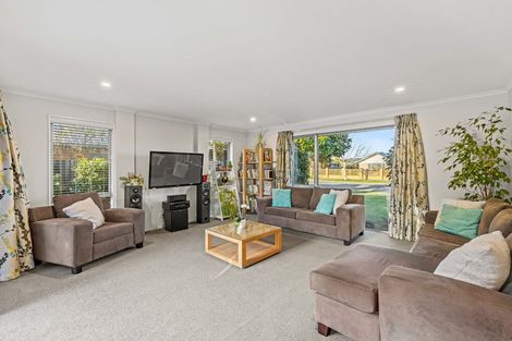 Photo of property in 32 Rue De La Mare, Parklands, Christchurch, 8083