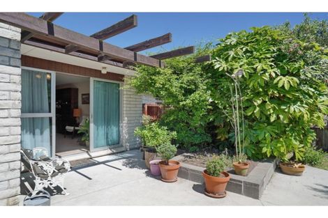 Photo of property in 2/9 Larkhill Place, Russley, Christchurch, 8042