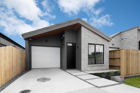 Photo of property in 11 Oopunga Road, Pukekohe, 2120