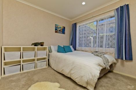 Photo of property in 48 Waldorf Crescent, Orewa, 0931