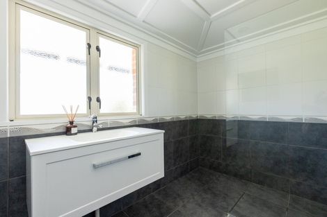 Photo of property in 22 Pukeko Place, Westshore, Napier, 4110