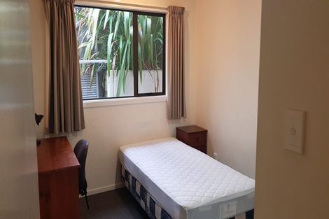 Photo of property in 8d Schnapper Rock Road, Schnapper Rock, Auckland, 0632