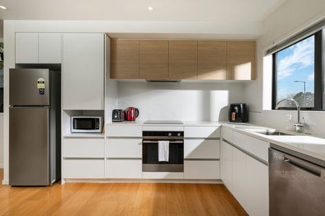 Photo of property in 31 Patrick Rice Drive, Swanson, Auckland, 0614