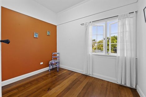 Photo of property in 21 Egmont Street, Patea, 4520