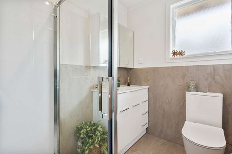 Photo of property in 3/142a Great South Road, Manurewa, Auckland, 2102