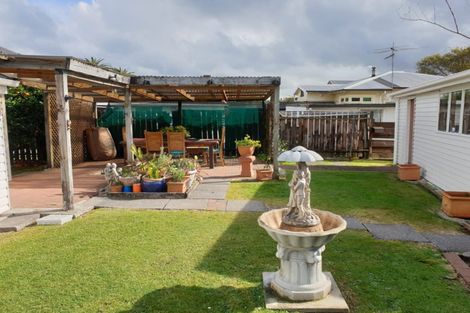 Photo of property in 1/93 Beach Road, Pahurehure, Papakura, 2113