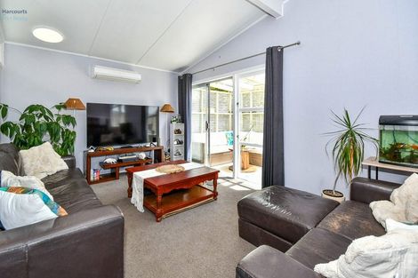 Photo of property in 182 Queen Street, Pukekohe, 2120