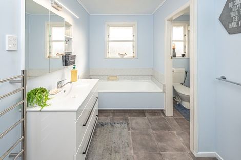 Photo of property in 143 No 3 Line, Whanganui East, Whanganui, 4500