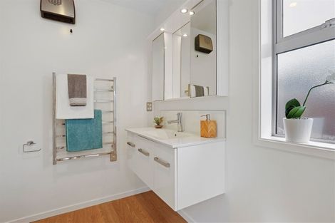 Photo of property in 6 Handley Crescent, Wigram, Christchurch, 8042