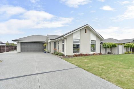 Photo of property in 32 Koura Drive, Rangiora, 7400