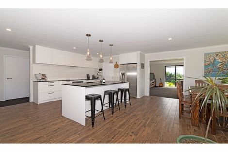 Photo of property in 63b Manuka Grove, Helensville, 0875