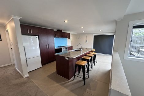 Photo of property in 24 Kiteroa Terrace, Rothesay Bay, Auckland, 0630