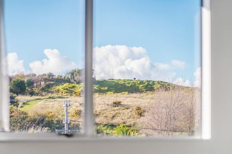 Photo of property in 115a Dimock Street, Titahi Bay, Porirua, 5022