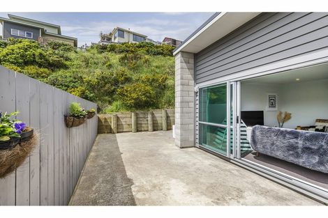 Photo of property in 19 Cresswell Place, Johnsonville, Wellington, 6037