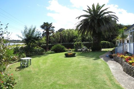 Photo of property in 1990 Long Bay Road, Coromandel, 3581