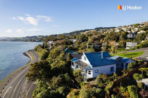 Photo of property in 6 Marion Street, Macandrew Bay, Dunedin, 9014