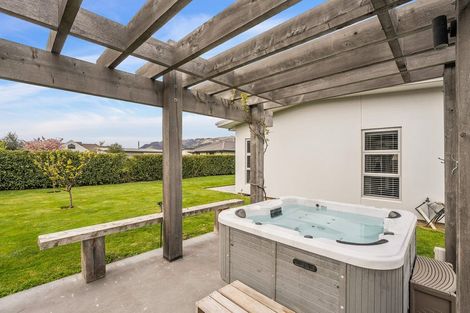 Photo of property in 15 De Bettencor Place, Mount Pisa, Cromwell, 9383