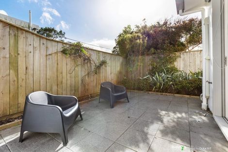 Photo of property in 1/32 Dr Taylor Terrace, Johnsonville, Wellington, 6037