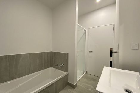 Photo of property in 4/62 Spenmoor Street, Newlands, Wellington, 6037