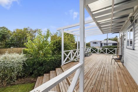 Photo of property in 7 Wheeler Place, Upper Vogeltown, New Plymouth, 4310