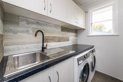 Photo of property in 20 Benmore Avenue, Cloverlea, Palmerston North, 4412