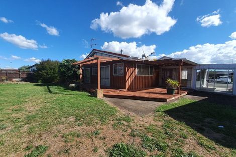 Photo of property in 2/108 Beach Road, Pahurehure, Papakura, 2113