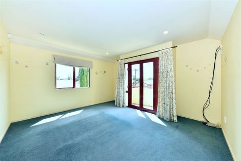 Photo of property in 5 Staveley Street, Avonhead, Christchurch, 8042