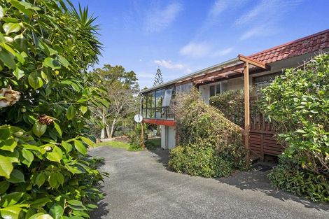 Photo of property in 2/52 Manuka Road, Glenfield, Auckland, 0629