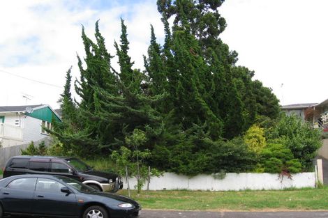 Photo of property in 16 Lauderdale Road, Birkdale, Auckland, 0626