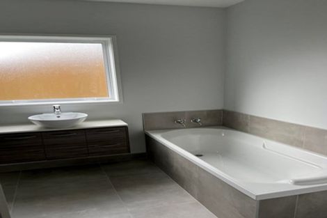 Photo of property in 1/75 Tramway Road, Beach Haven, Auckland, 0626