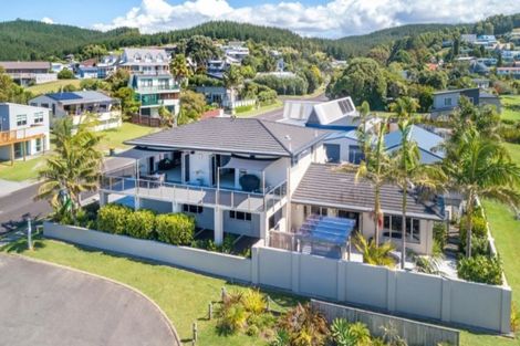 Photo of property in 221 Onemana Drive, Onemana, Whangamata, 3691