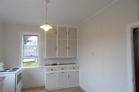 Photo of property in 27 Bulteel Street, New Plymouth, 4310