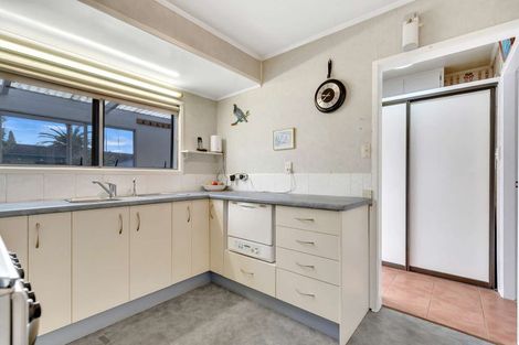 Photo of property in 1 Milsom Place, Te Puke, 3119