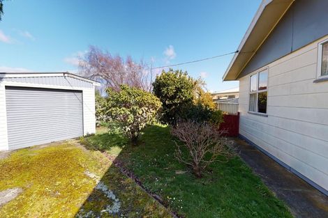 Photo of property in 33 Tararua Terrace, Cloverlea, Palmerston North, 4412
