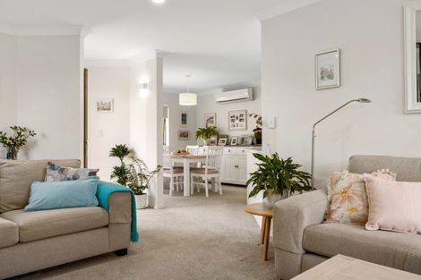 Photo of property in 25 Corinth Grove, Papamoa Beach, Papamoa, 3118