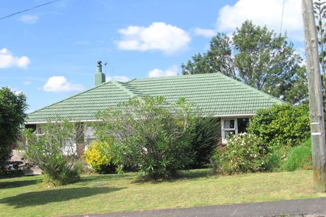 Photo of property in 76 Stottholm Road, Titirangi, Auckland, 0604