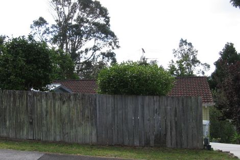 Photo of property in 8 Gemini Place, Beach Haven, Auckland, 0626