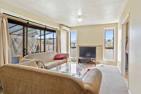 Photo of property in 74 Denise Crescent, Hornby, Christchurch, 8042