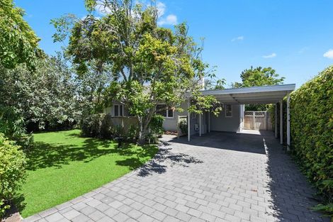 Photo of property in 5 Vectis Road, Hillcrest, Hamilton, 3216