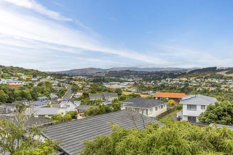 Photo of property in 6 Saint Aidans Way, Tawa, Wellington, 5028