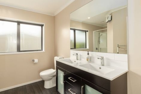 Photo of property in 18 Pearson Place, Paraparaumu, 5032