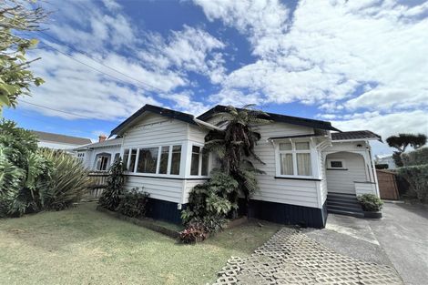 Photo of property in 36 Mount Smart Road, Onehunga, Auckland, 1061