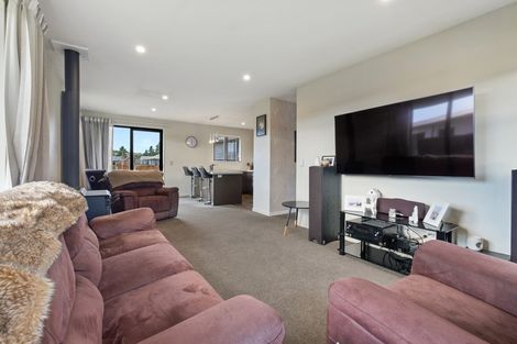 Photo of property in 50 Sherwin Avenue, Albert Town, Wanaka, 9305