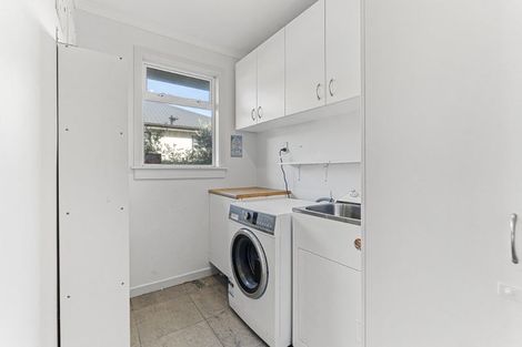 Photo of property in 105 Vivian Street, New Plymouth, 4310