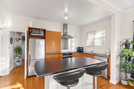 Photo of property in 33 Great North Road, Saint Johns Hill, Whanganui, 4501