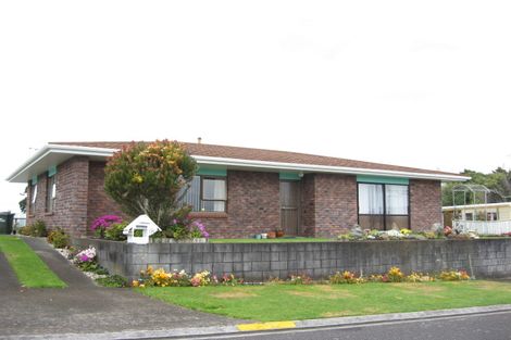 Photo of property in 18 Tuahu Place, Waitara, 4320