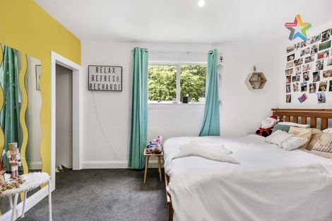 Photo of property in 22 Homedale Road, Wainuiomata, Lower Hutt, 5014